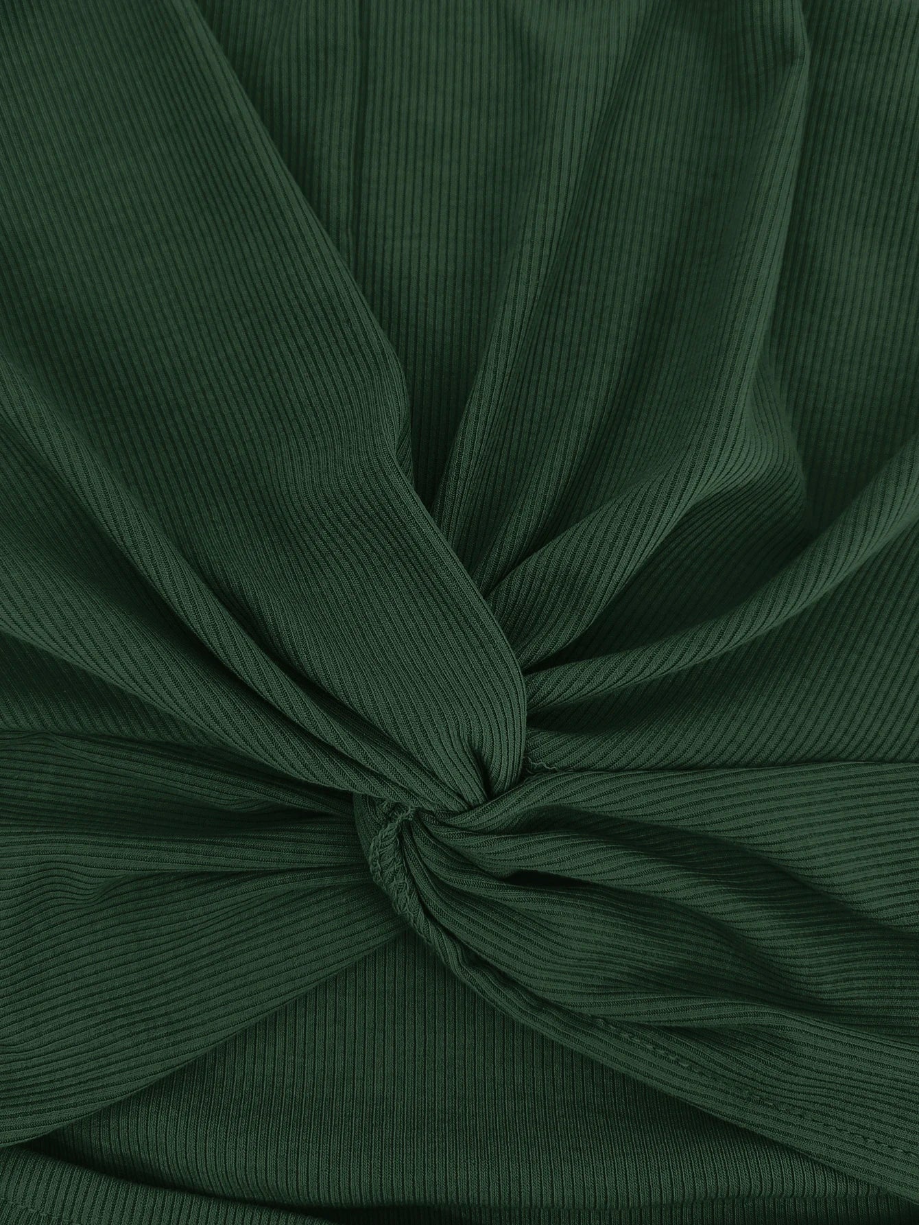 Vestido sem mangas com decote em nó