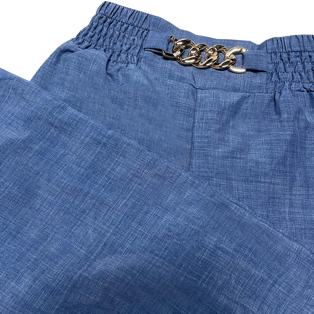 Calça de cintura subida