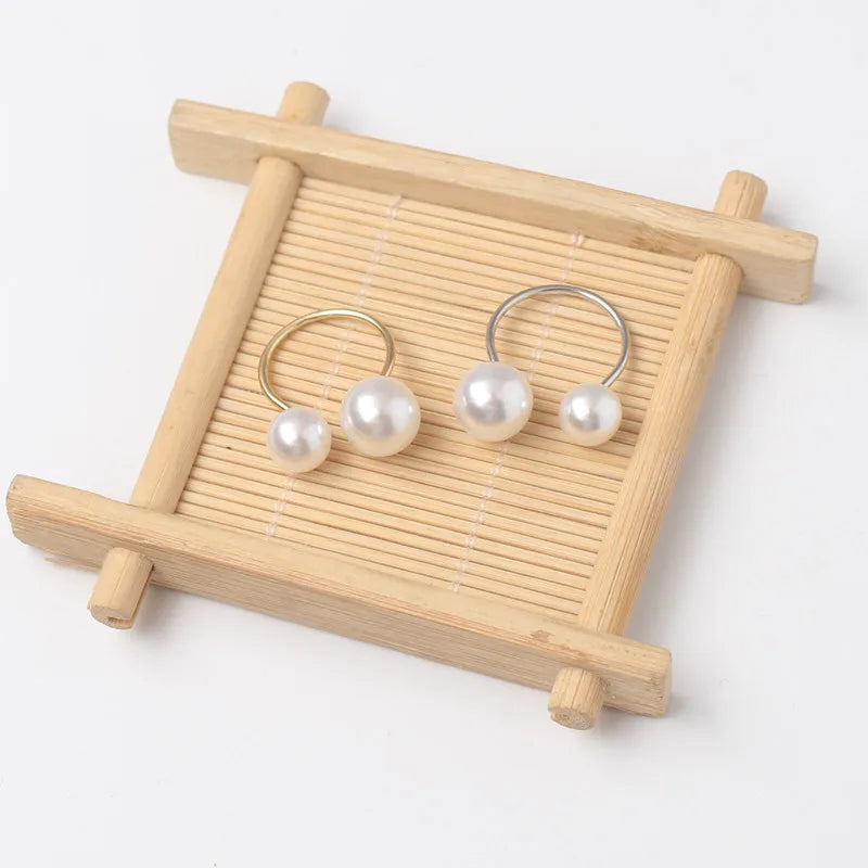 Anéis pérolas simuladas