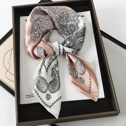 Lenço estampado em seda