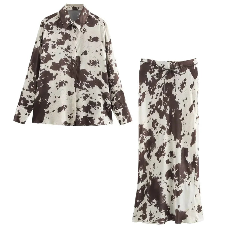 Conjunto de Calças e Casaco de cetim estampada