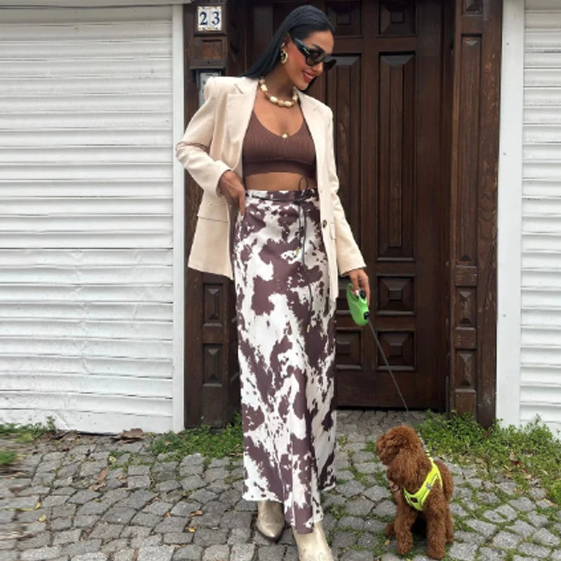 Conjunto de Calças e Casaco de cetim estampada