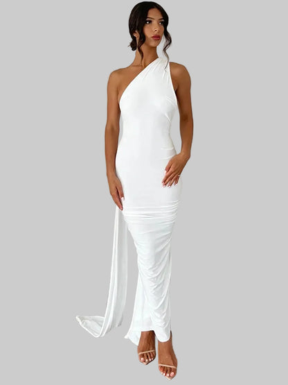 Vestido comprido sexy e elegante com decote nas costas