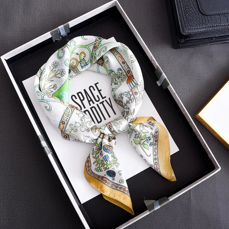 Lenço quadrado de seda com estampado floral de luxo