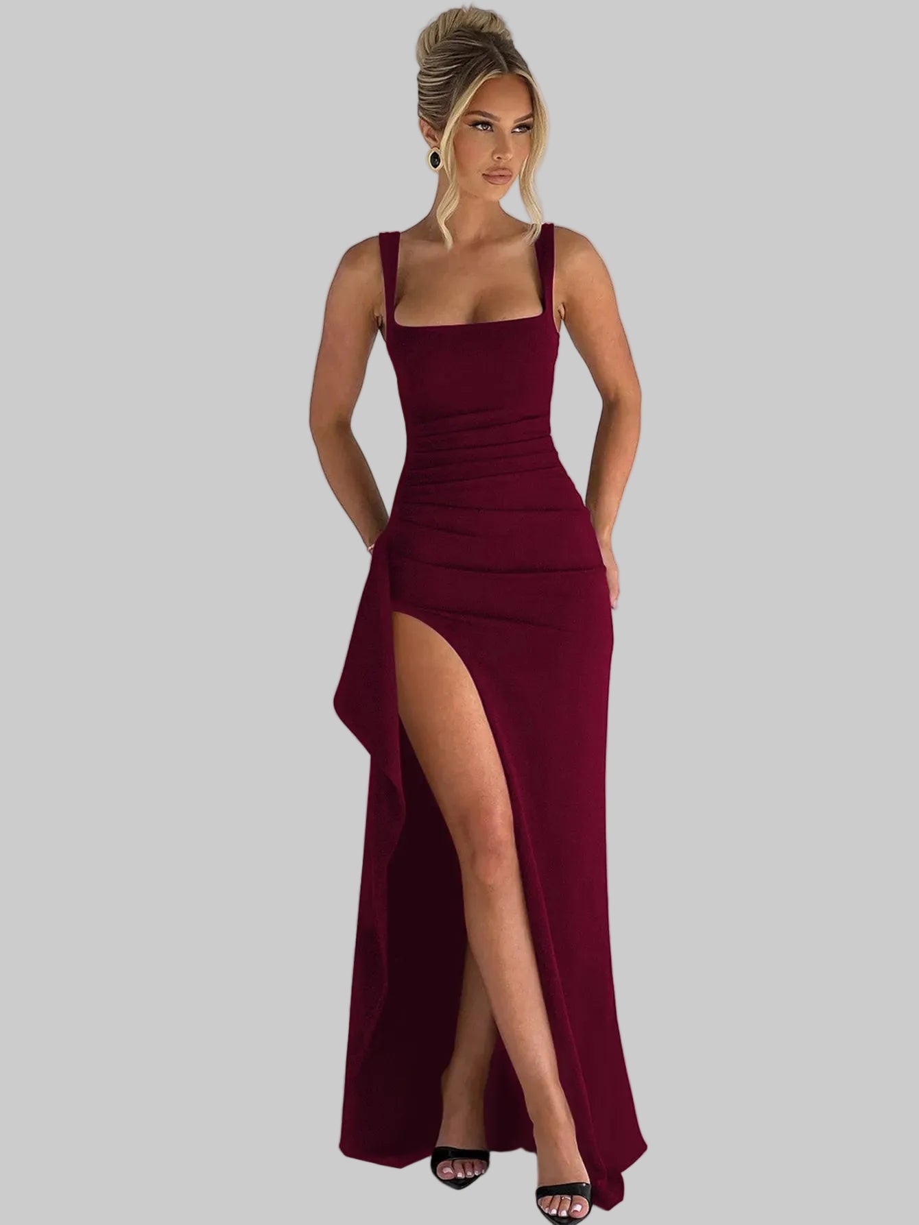 Vestido longo para mulher elegante e justo com alças finas