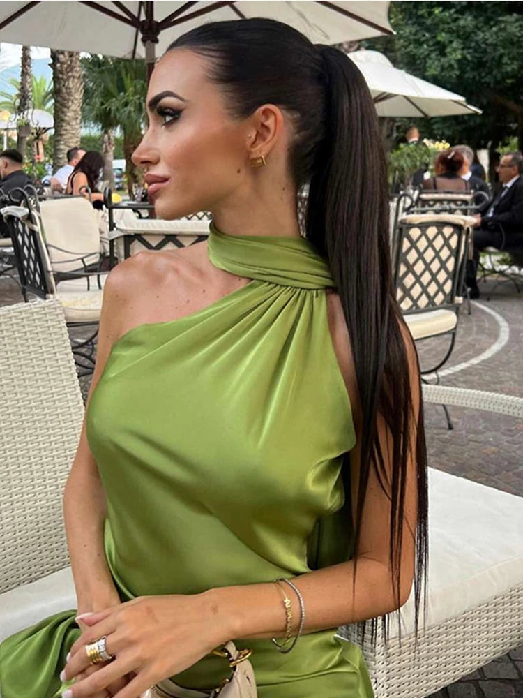 Vestido elegante de festa com fita de cetim