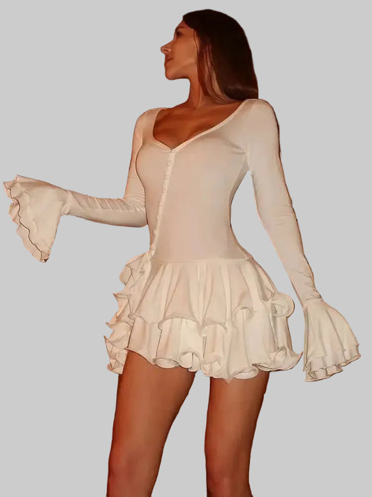 Vestido curto com manga flare