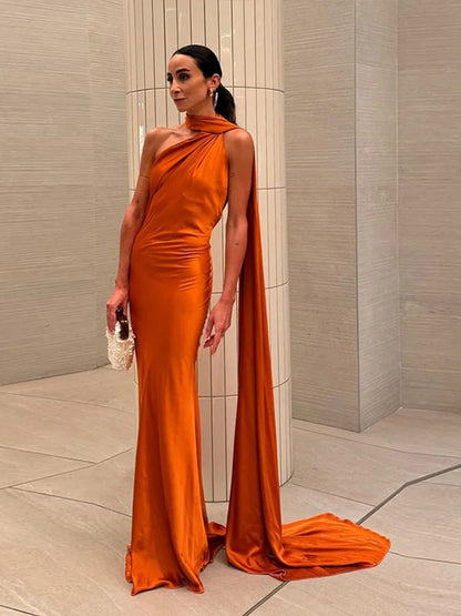 Vestido elegante de festa com fita de cetim