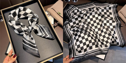 Lenço quadrado de seda com estampado floral de luxo