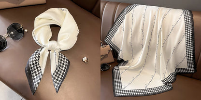 Lenço quadrado de seda com estampado floral de luxo