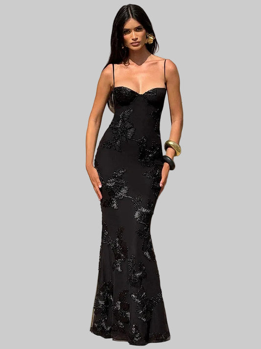 Vestido comprido com bordado floral elegante