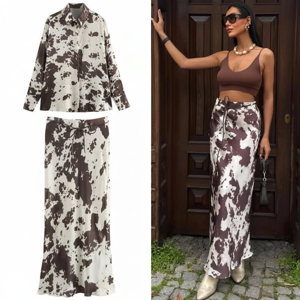 Conjunto de Calças e Casaco de cetim estampada