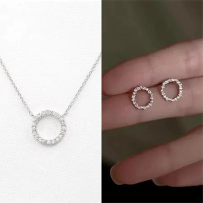 Colar elegante e moderno com pendente de círculo de cristal