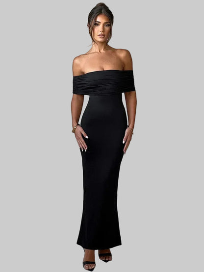 Vestido comprido sexy sem alças e com costas abertas